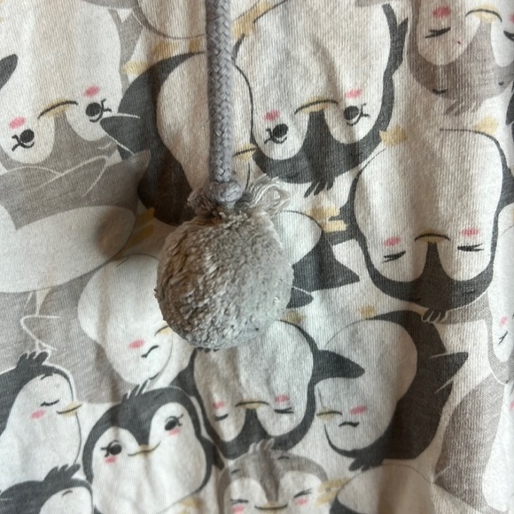 La Vie En Rose Grey Penguin Long-Sleeved Hooded Pyjama Nightshirt Size Medium - Picture 3 of 7
